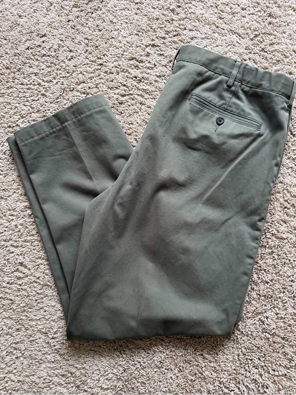 Lands’ End Men’s Chino Pants Olive Green Traditional Fit Size 40